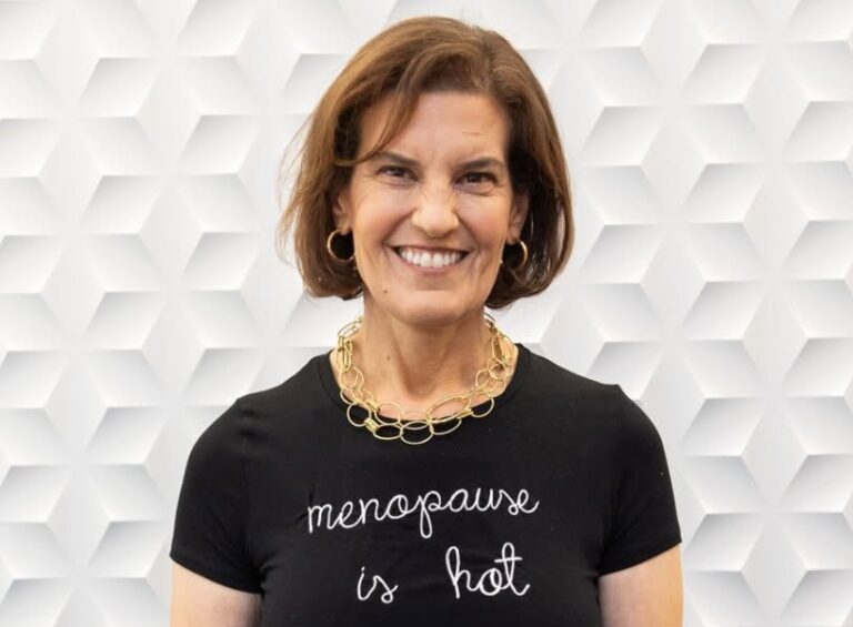 Joanna Strober, fondatoarea Midi Health, schimba modul in care este privita sanatatea femeilor de peste 40 de ani. Descopera povestea uneia dintre cele mai influente antreprenoare din femtech.